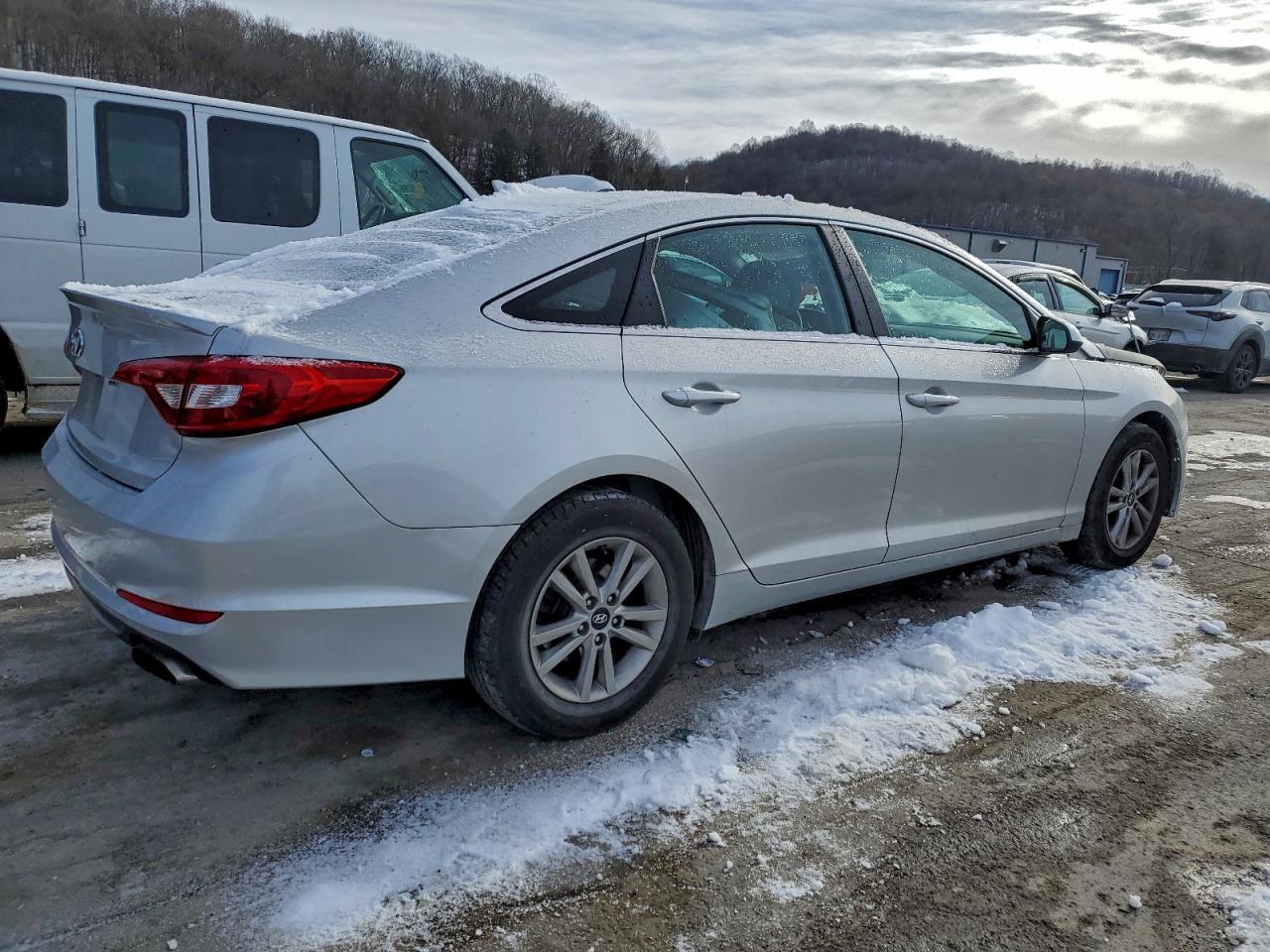 2016 HYUNDAI SONATA