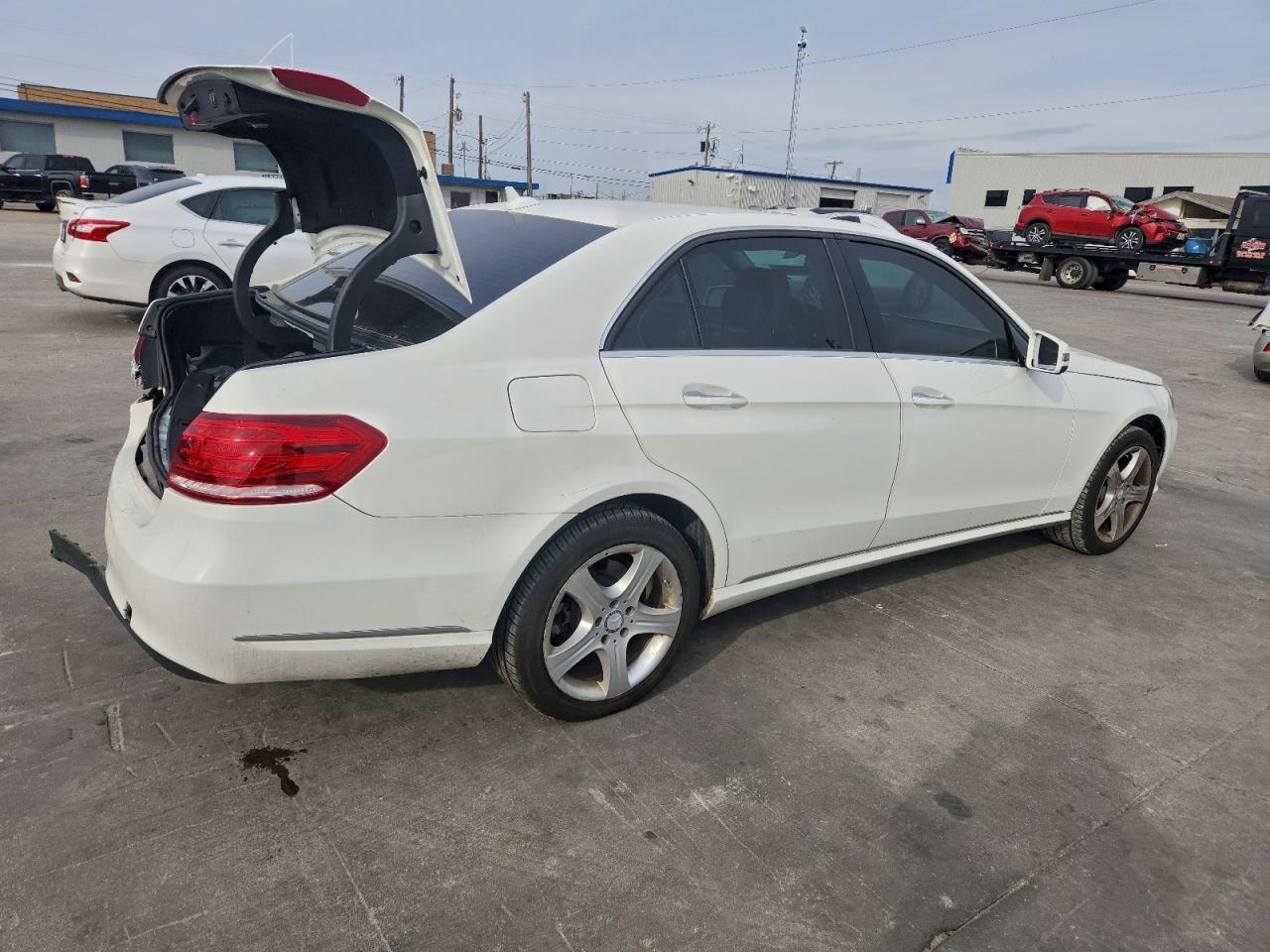 2014 MERCEDES-BENZ E-Class