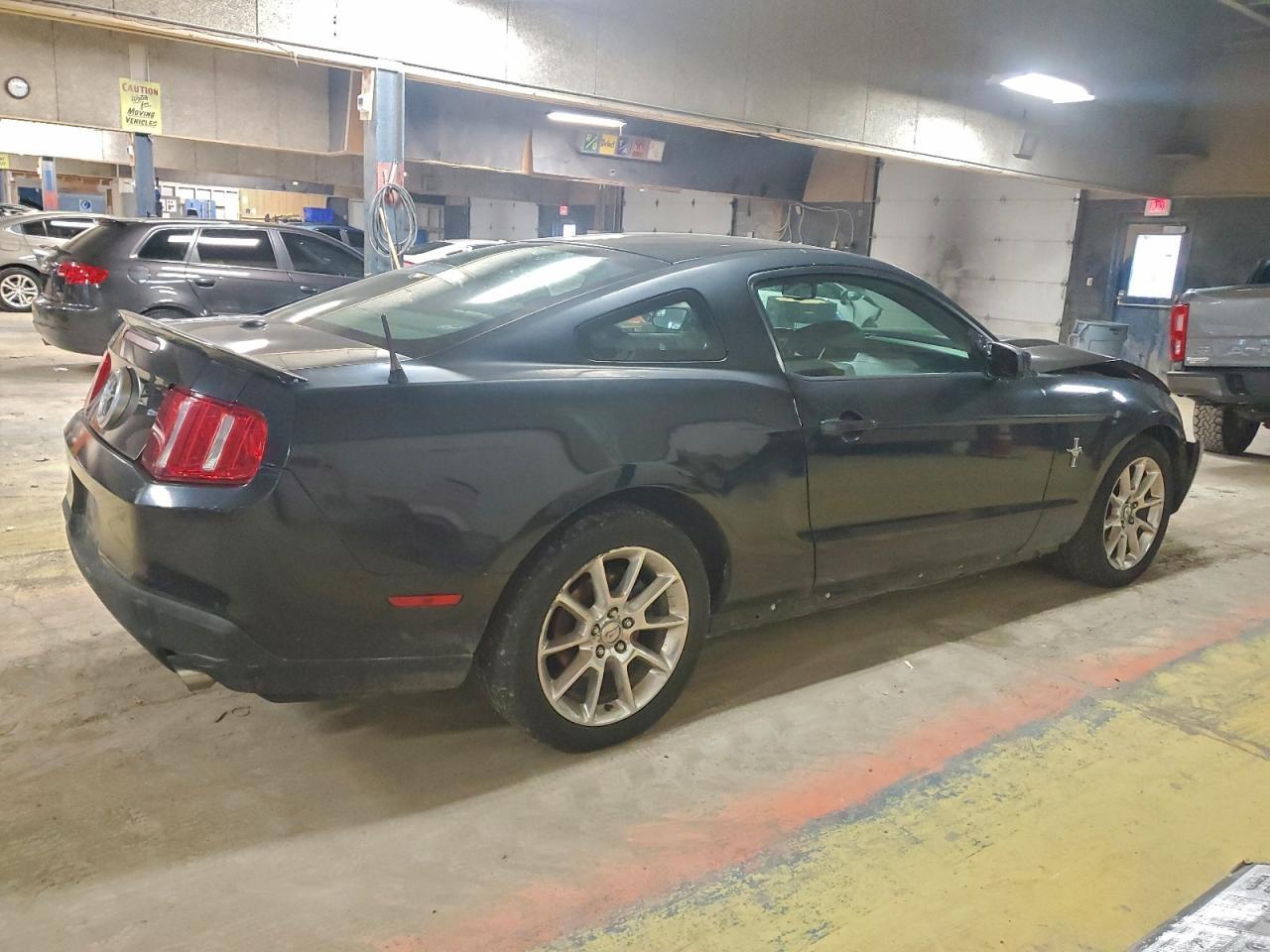2011 FORD MUSTANG