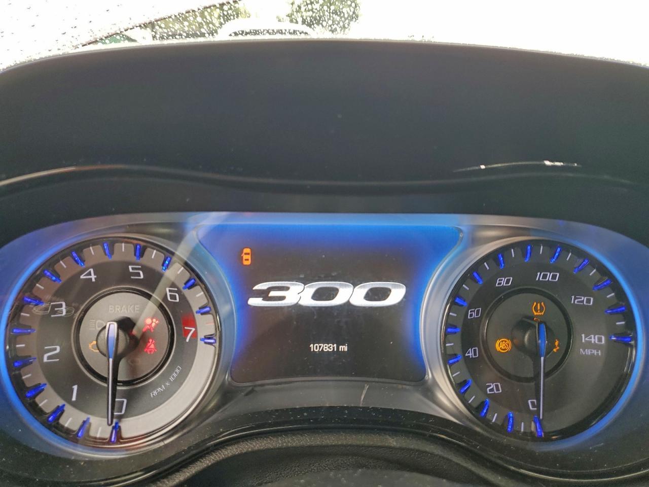 2019 CHRYSLER 300