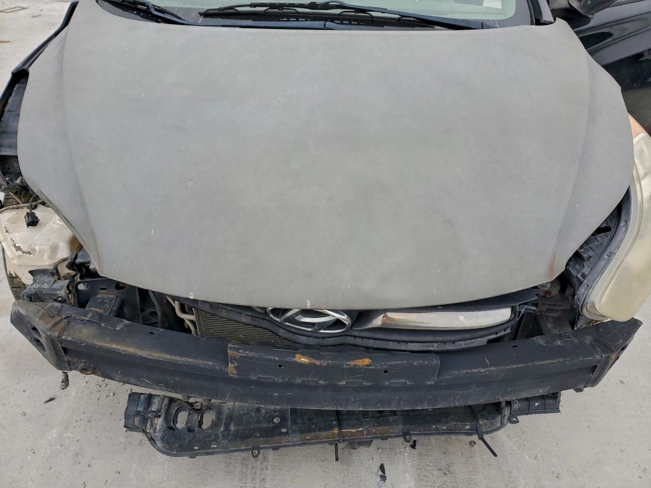 2012 HYUNDAI ELANTRA