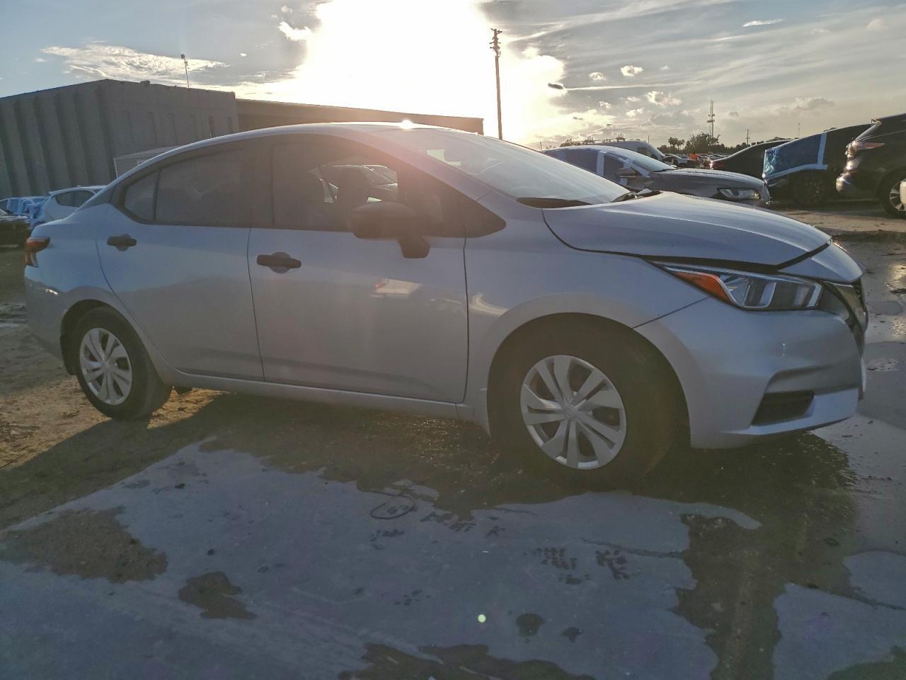 2022 NISSAN VERSA