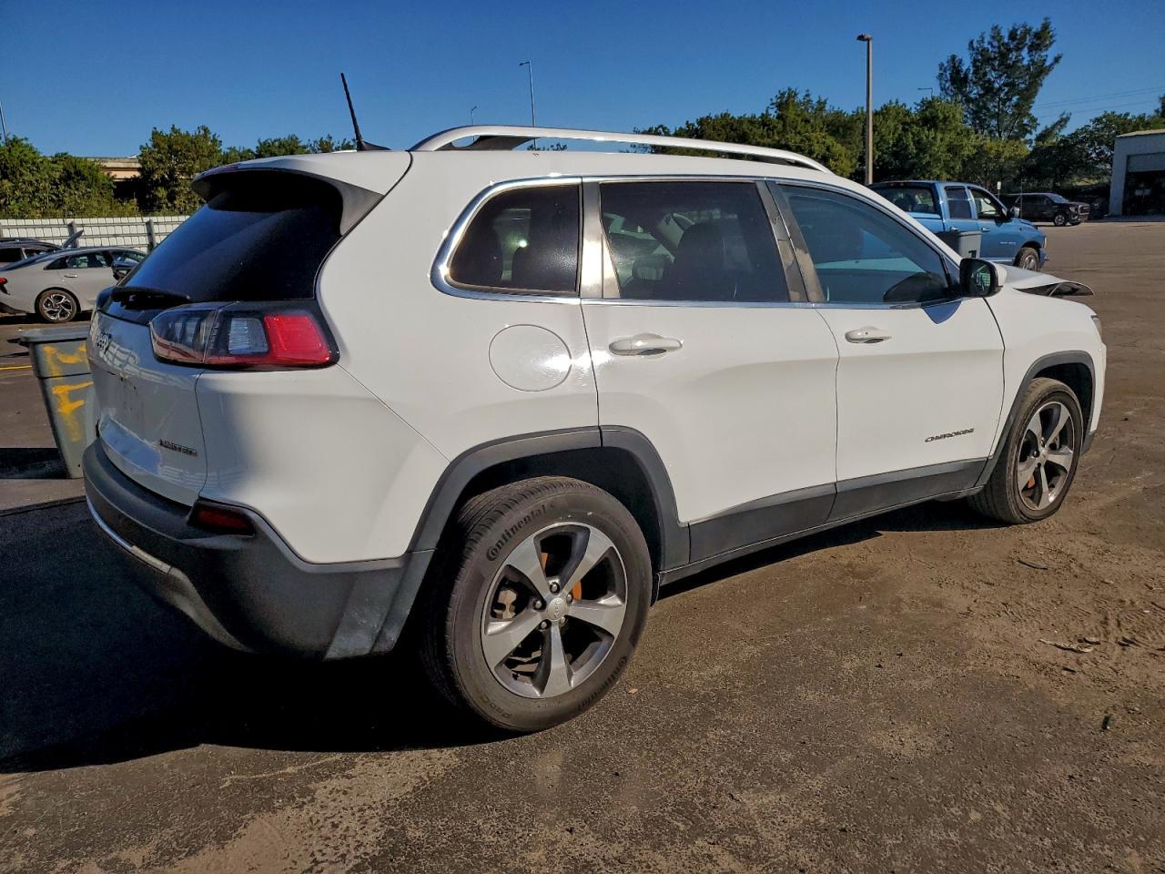 2019 JEEP CHEROKEE
