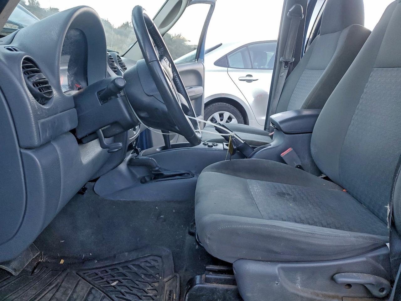 2005 JEEP Liberty