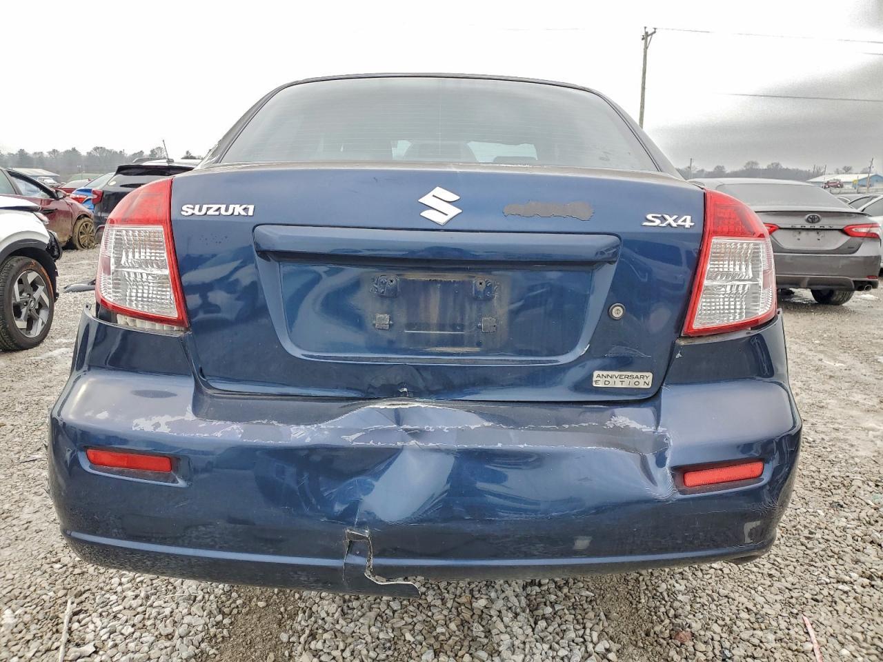 2011 SUZUKI SX4