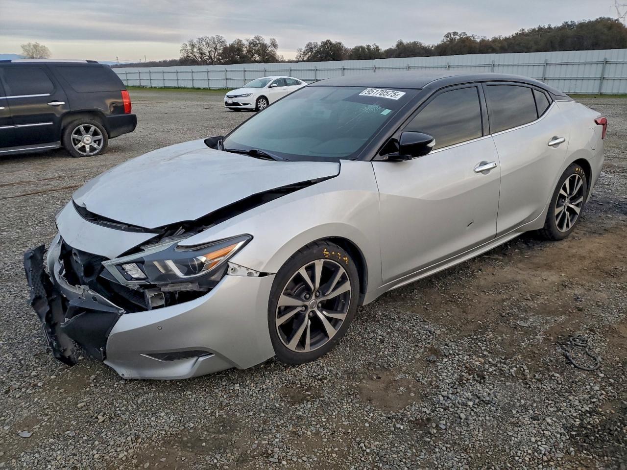 2017 NISSAN Maxima