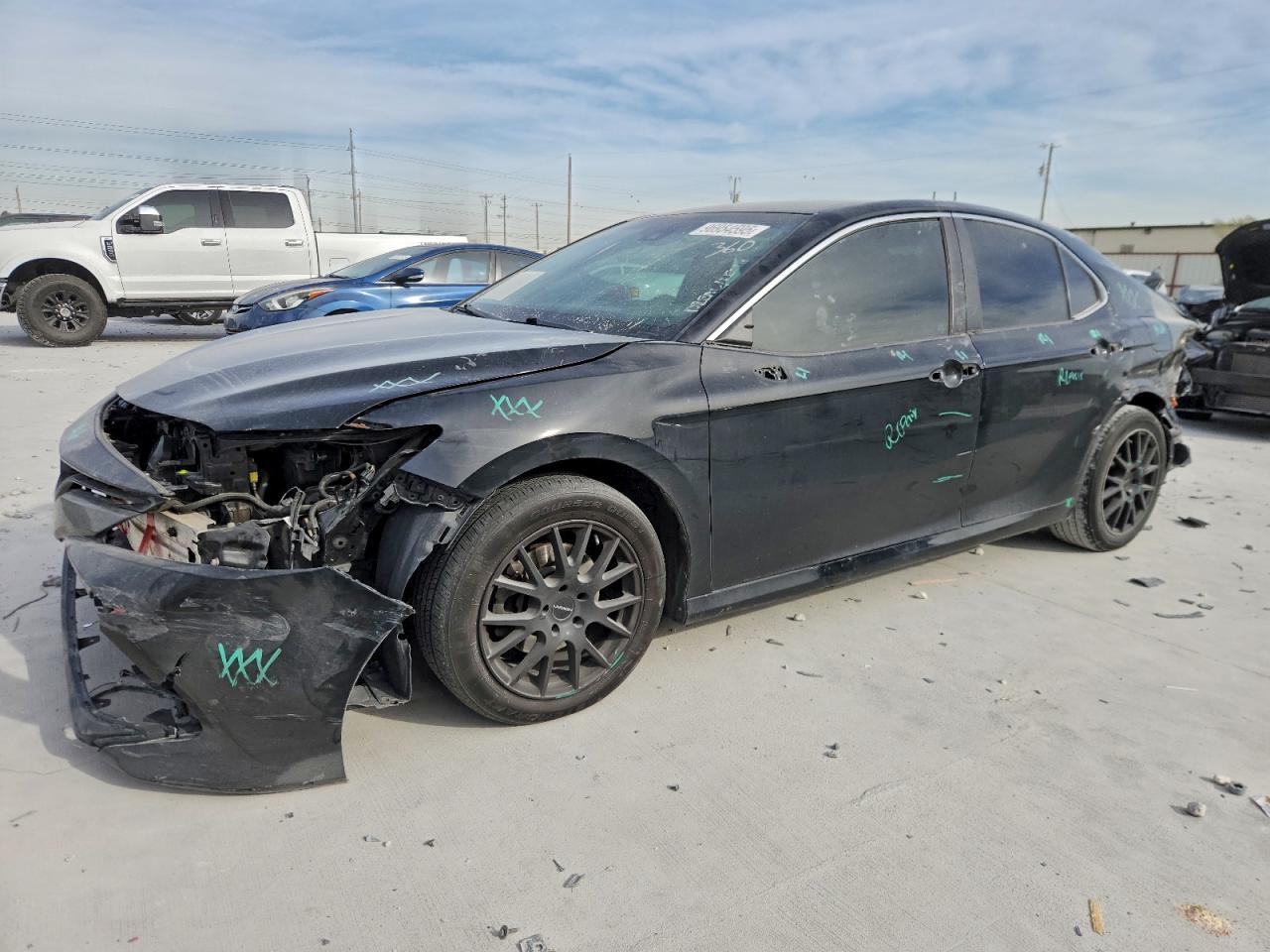 2018 TOYOTA CAMRY