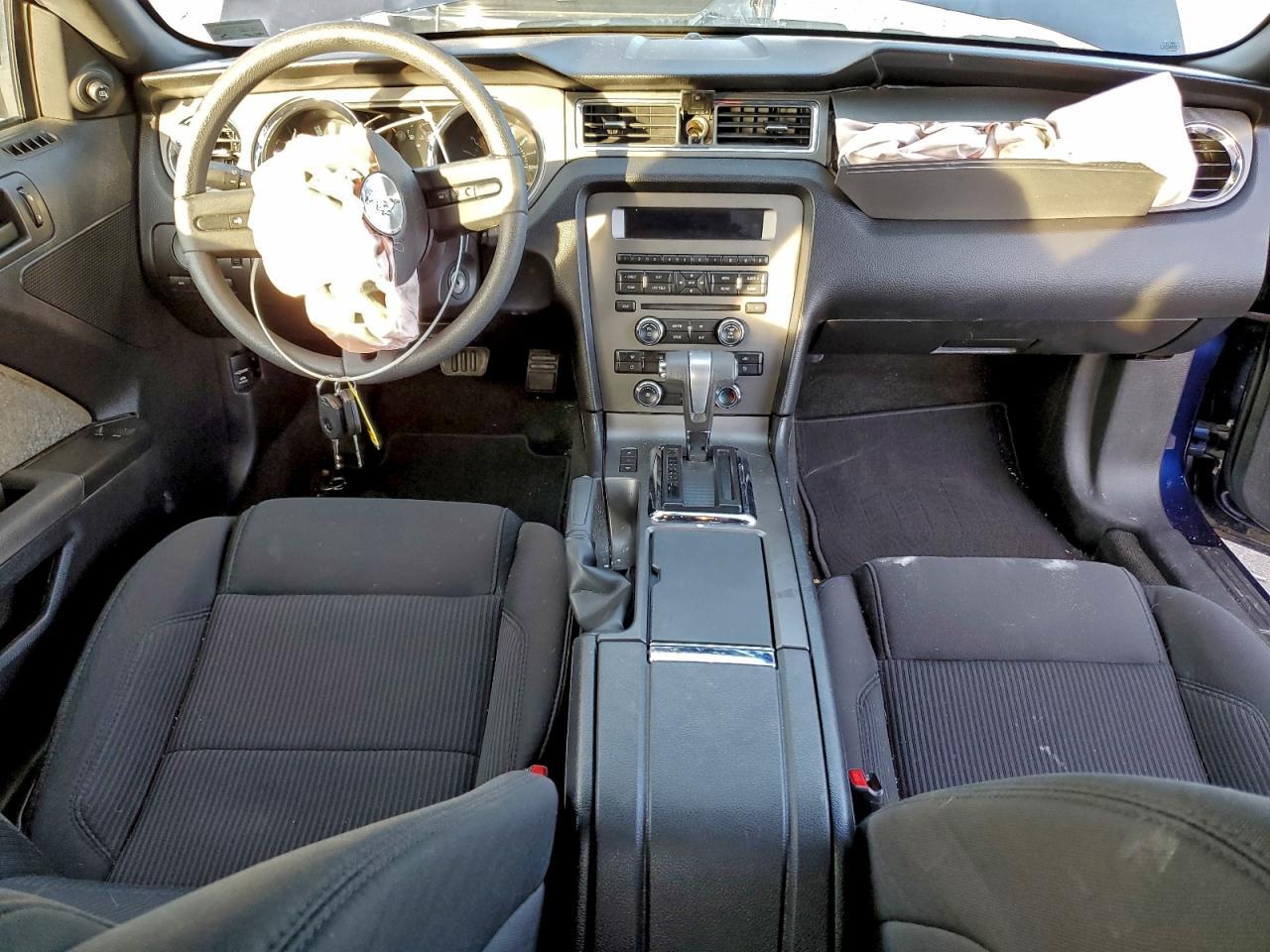 2012 FORD MUSTANG