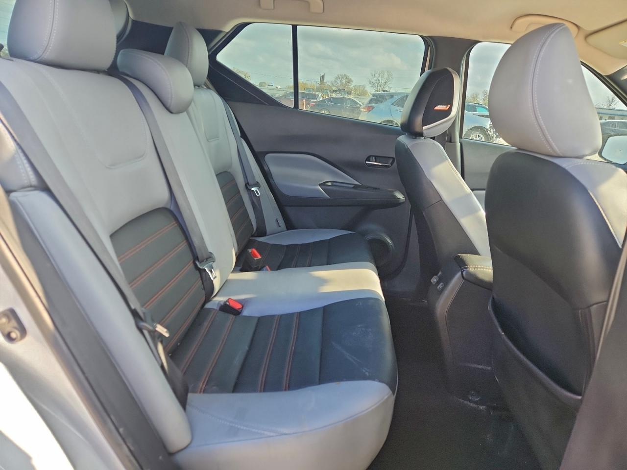 2021 NISSAN KICKS