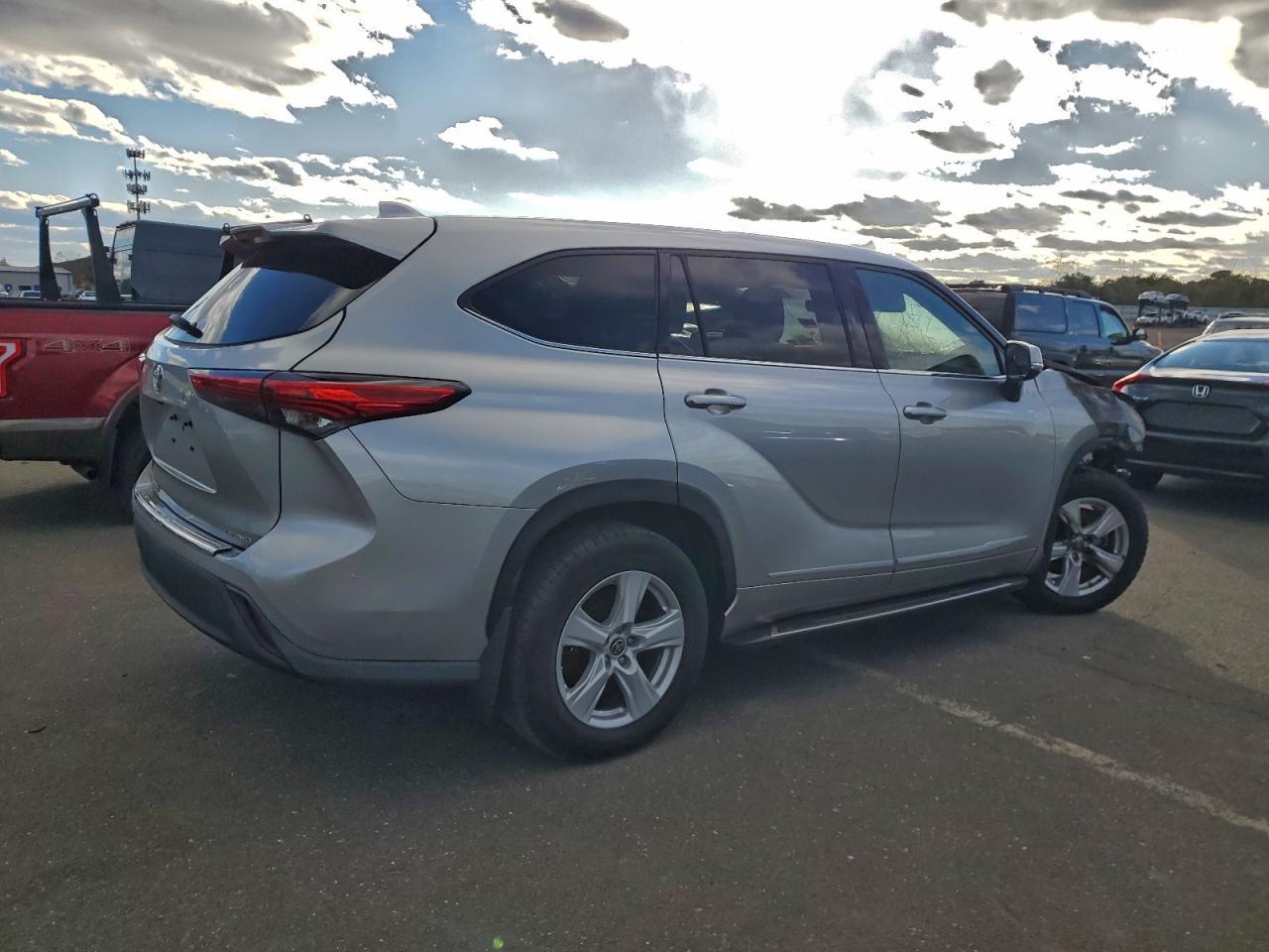 2020 TOYOTA HIGHLANDER