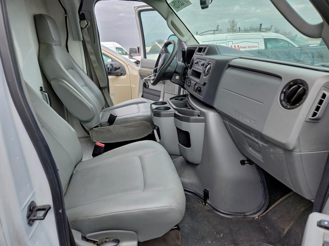 2024 FORD Econoline E350