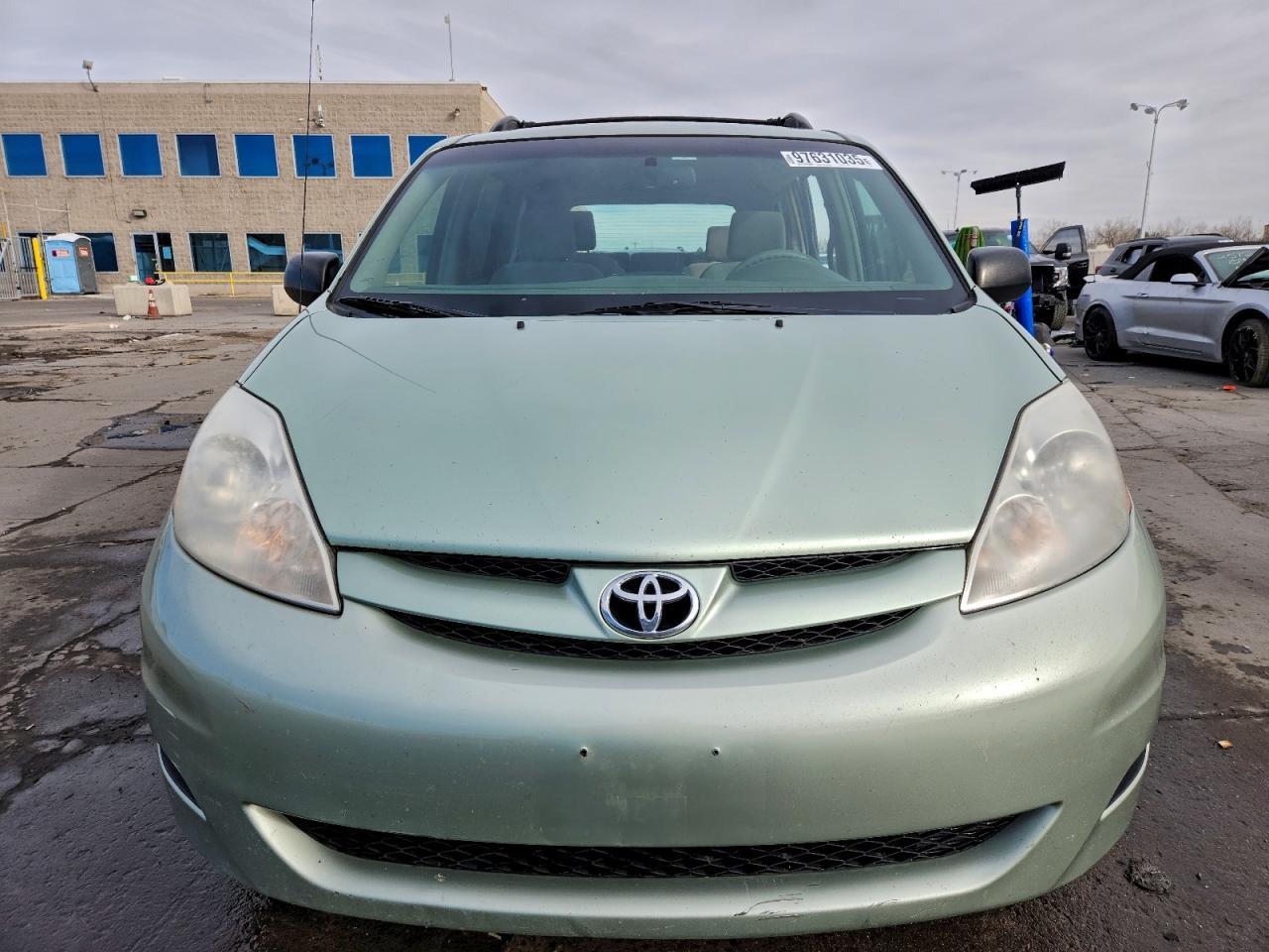 2008 TOYOTA SIENNA