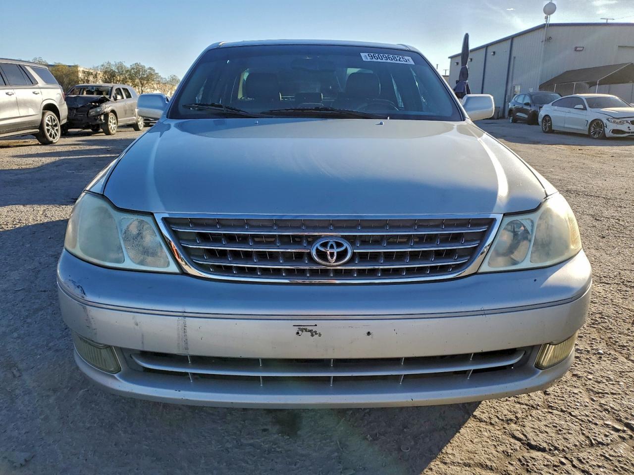 2004 TOYOTA Avalon