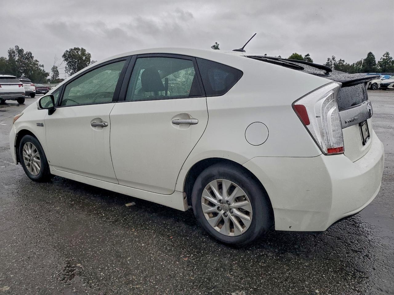 2014 TOYOTA Prius Plug-In