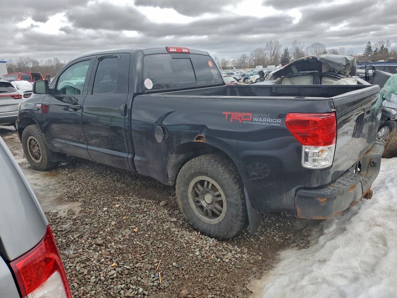 2011 TOYOTA TUNDRA