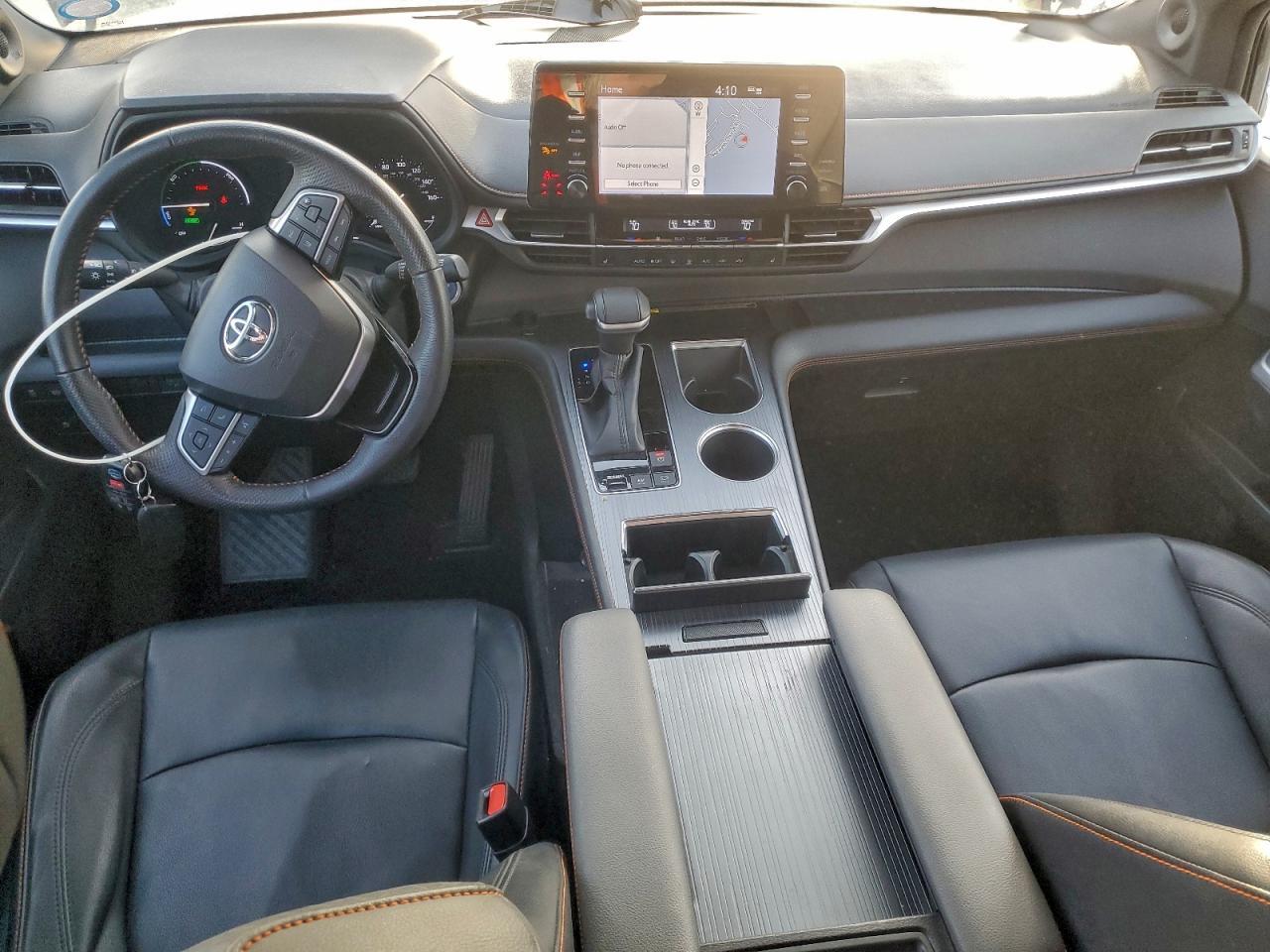 2022 TOYOTA SIENNA