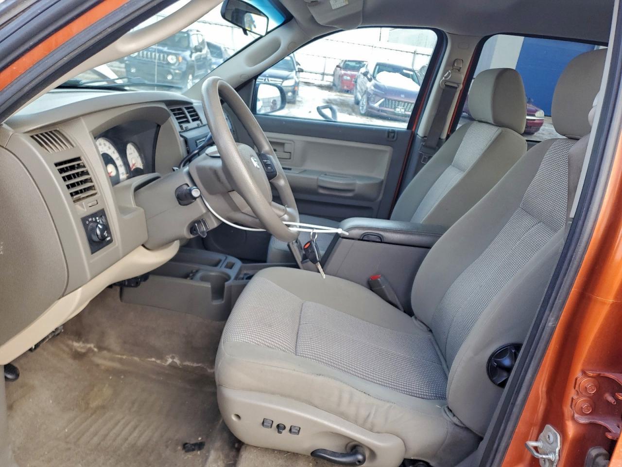 2010 DODGE Dakota