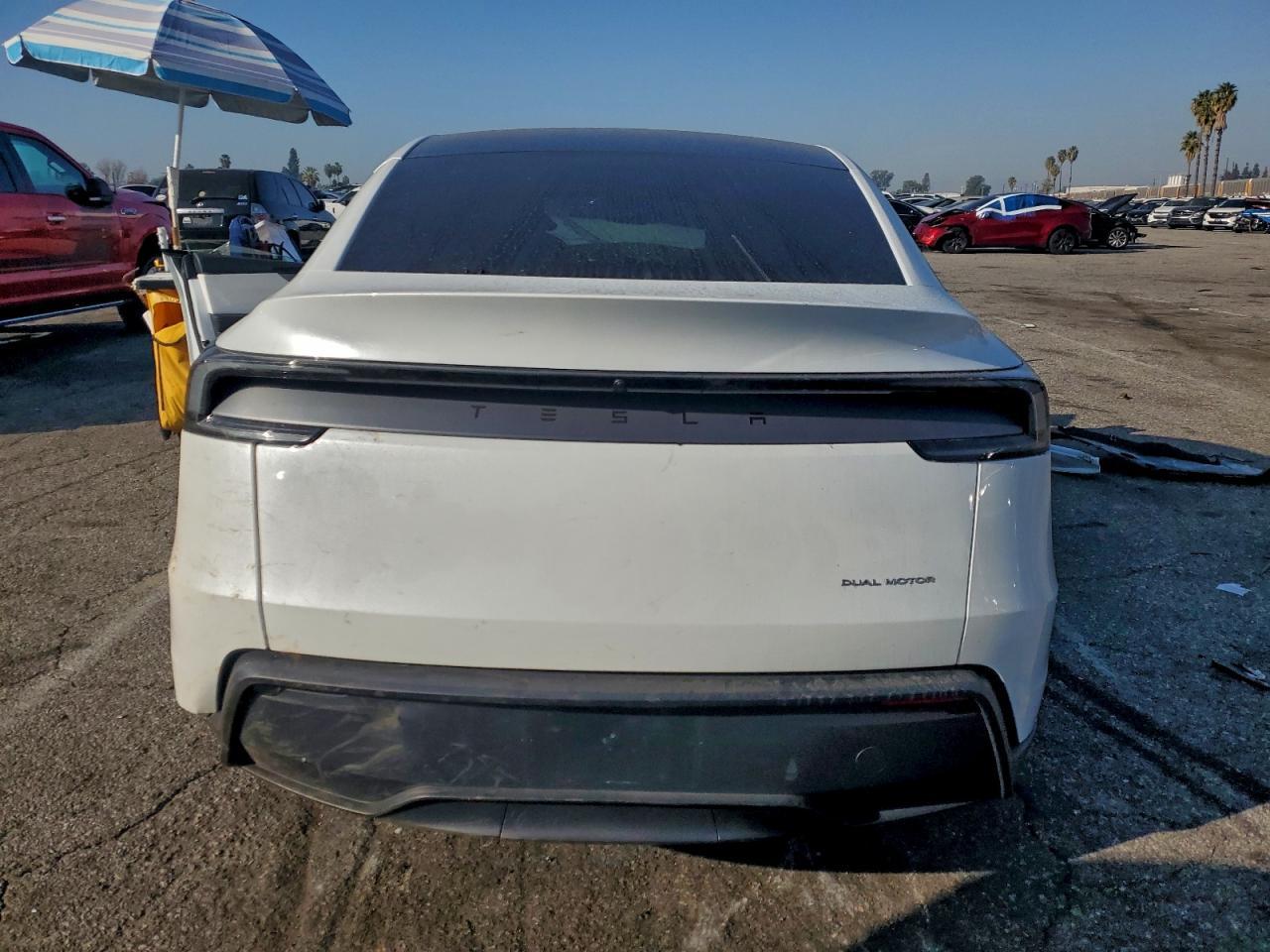 2026 TESLA MODEL Y