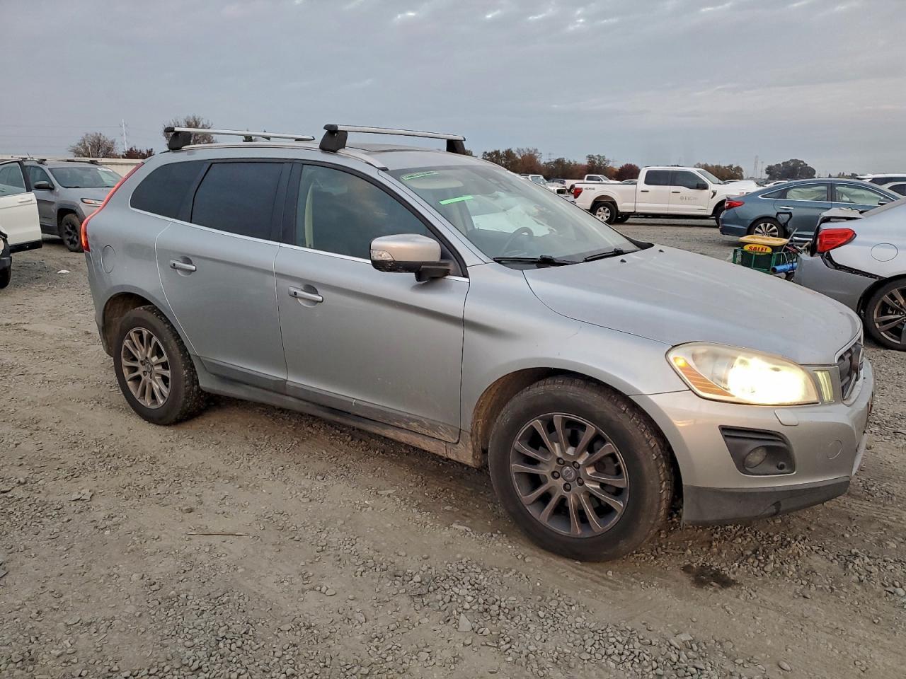 2010 VOLVO XC60