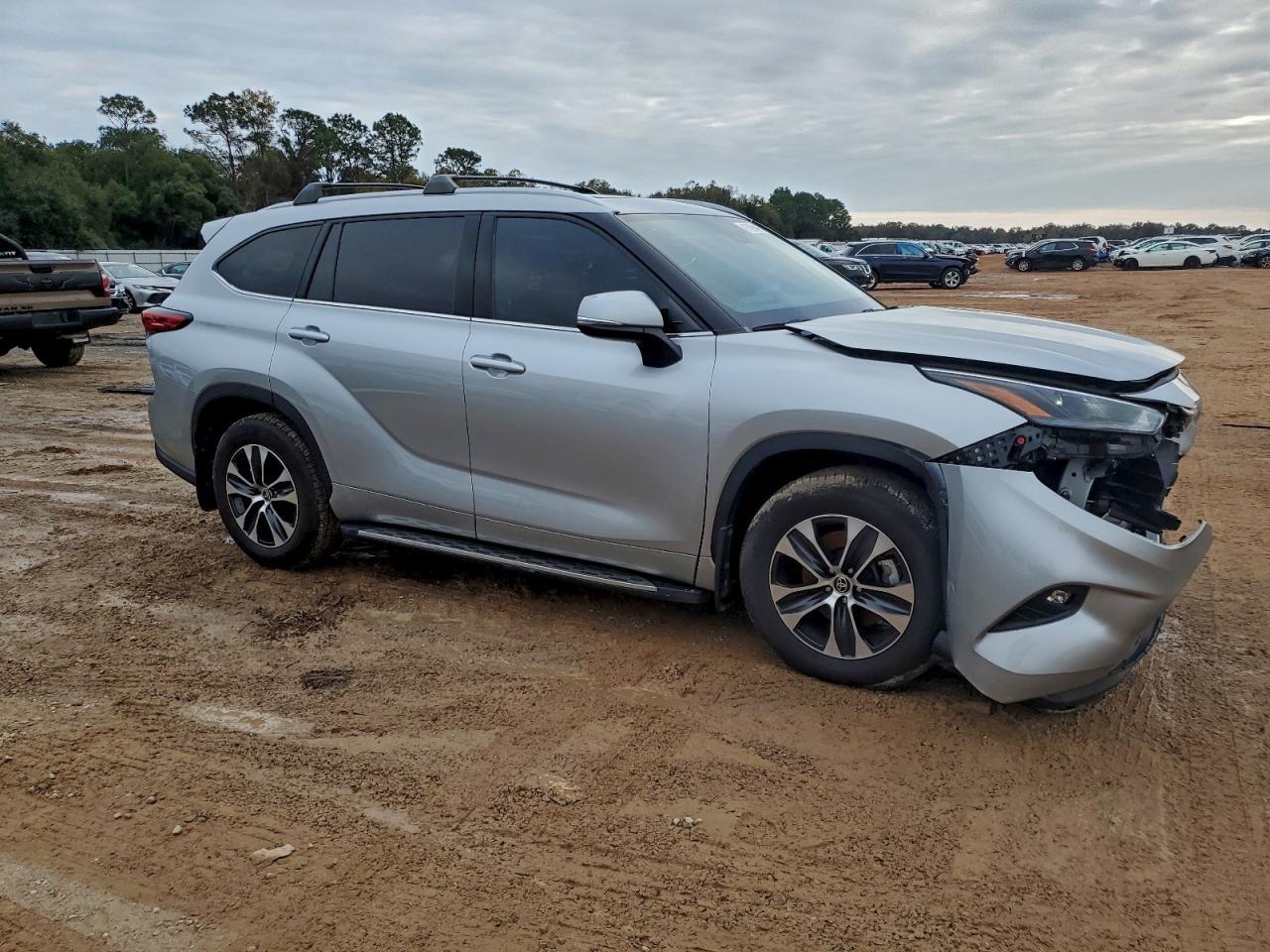 2022 TOYOTA HIGHLANDER