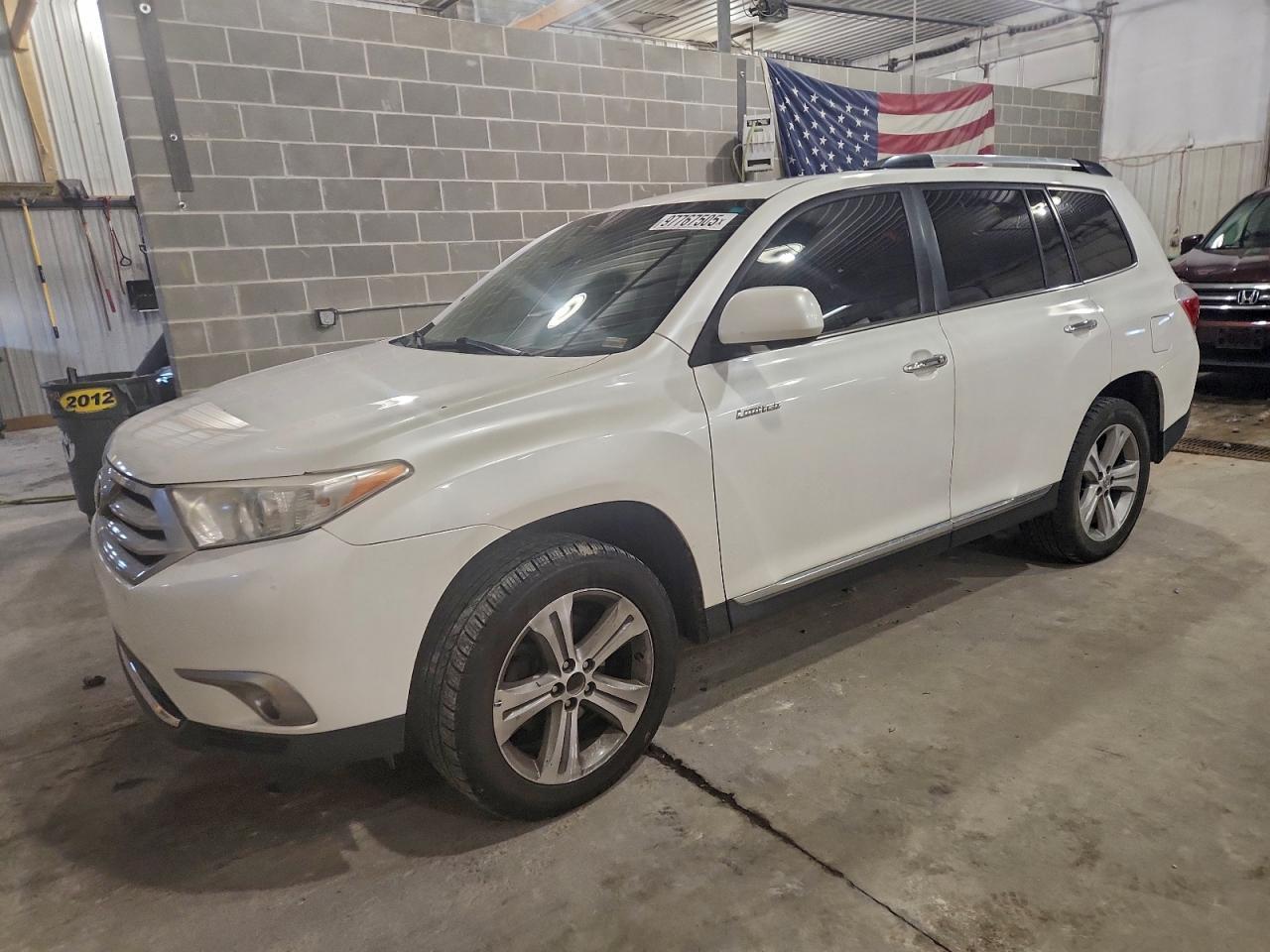 2013 TOYOTA HIGHLANDER