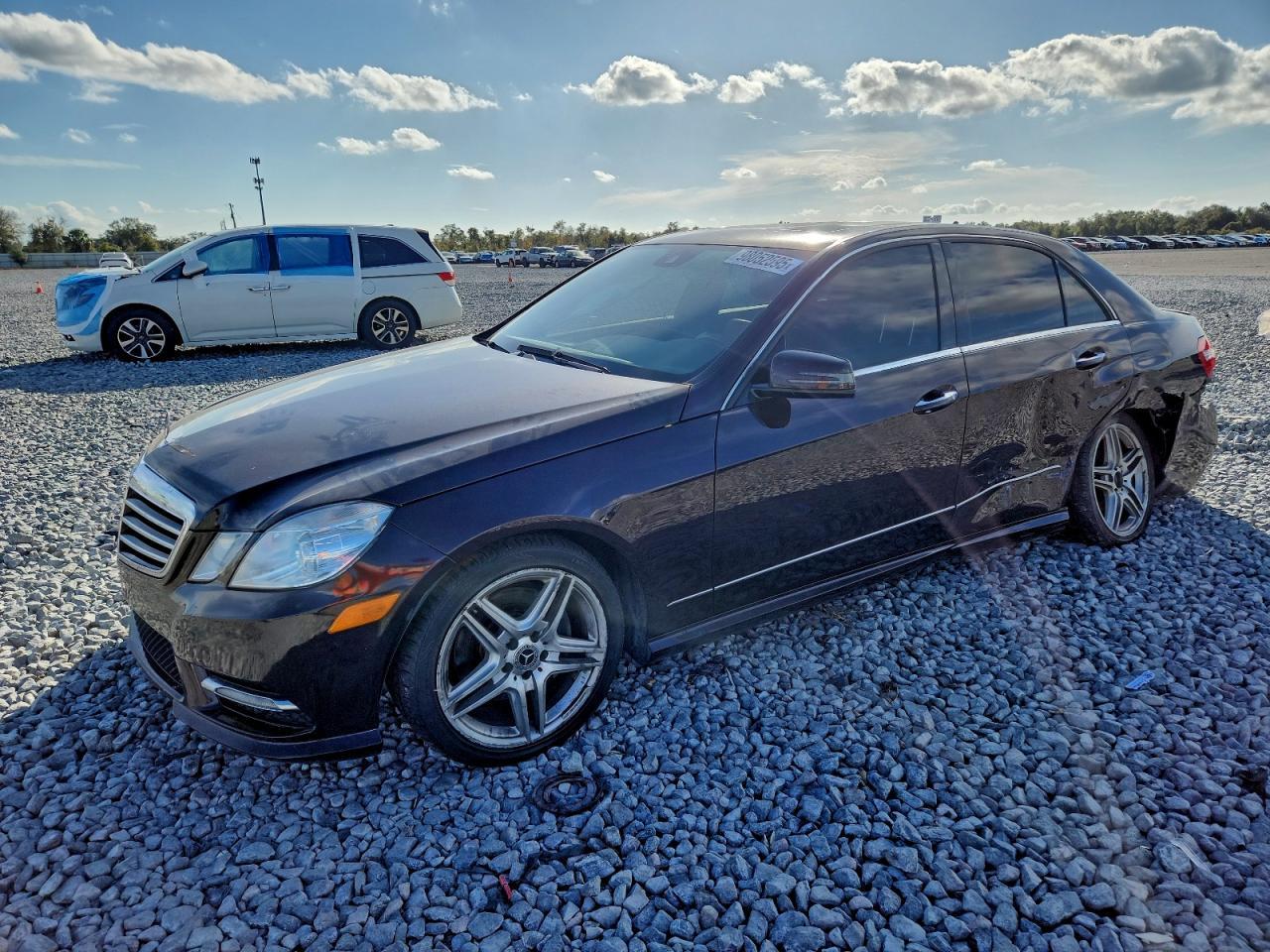 2013 MERCEDES-BENZ E-Class