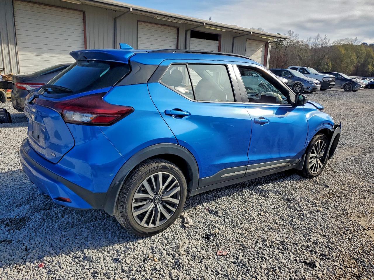 2021 NISSAN KICKS