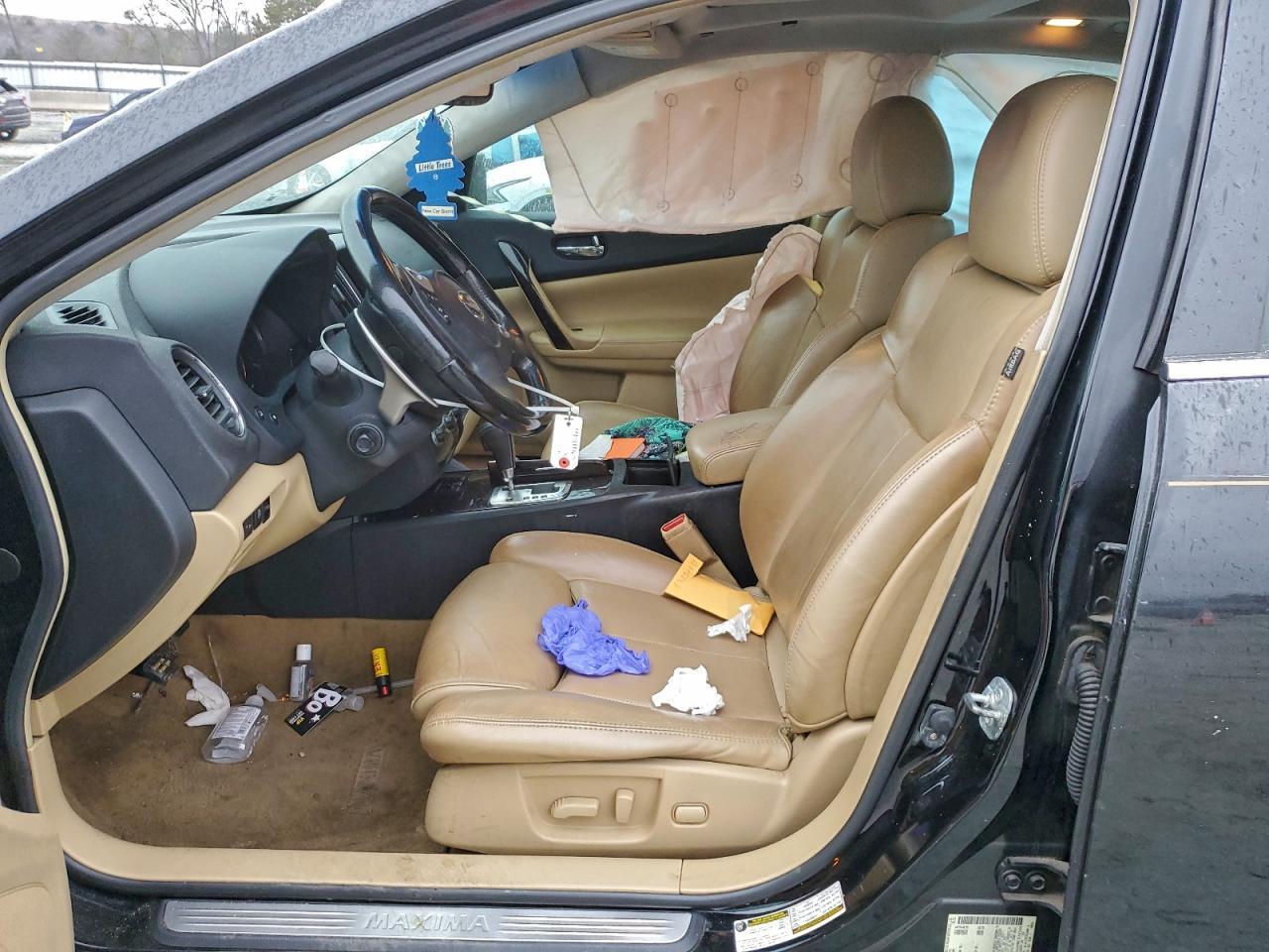 2011 NISSAN Maxima