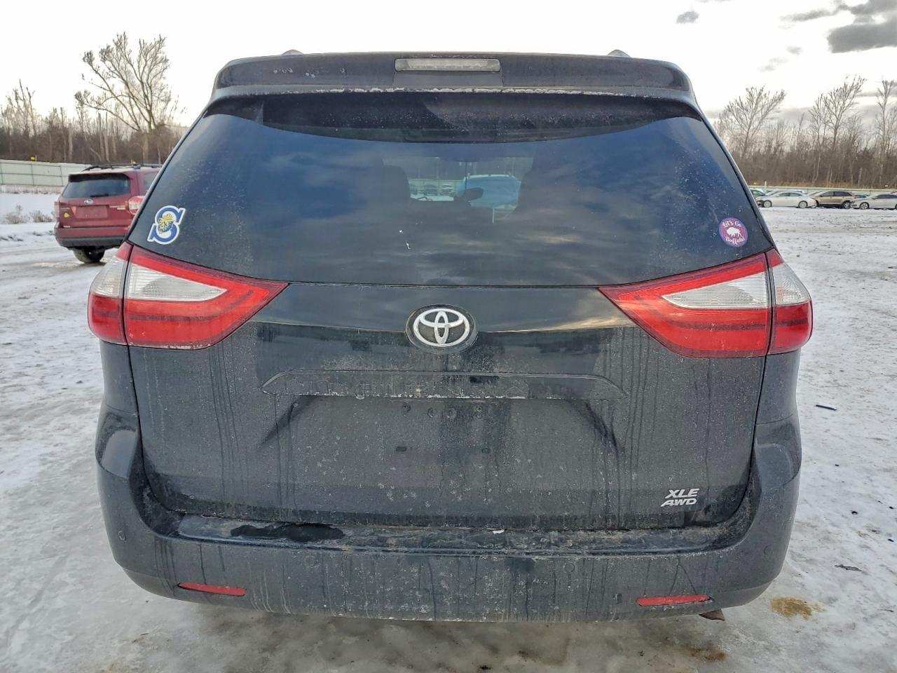2017 TOYOTA SIENNA