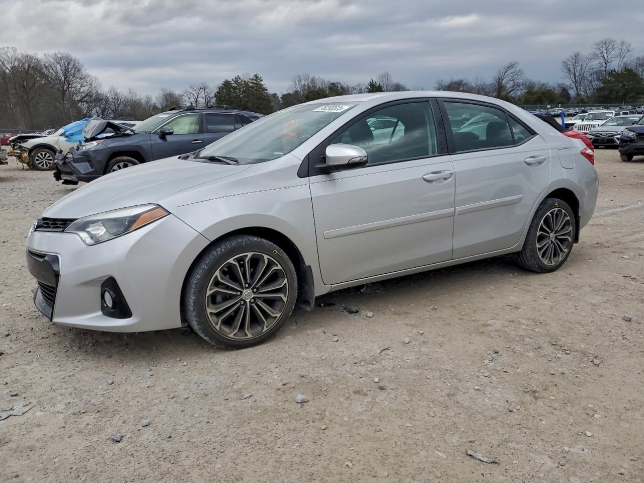 2015 TOYOTA COROLLA