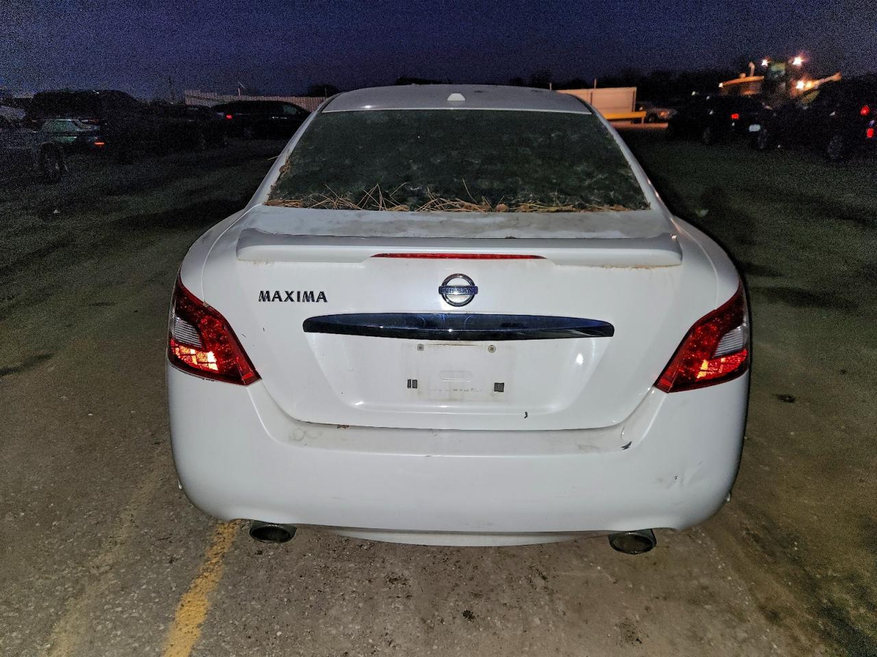 2011 NISSAN Maxima