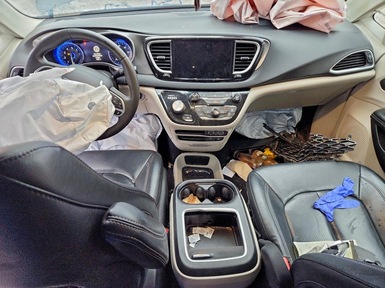 2022 CHRYSLER Pacifica