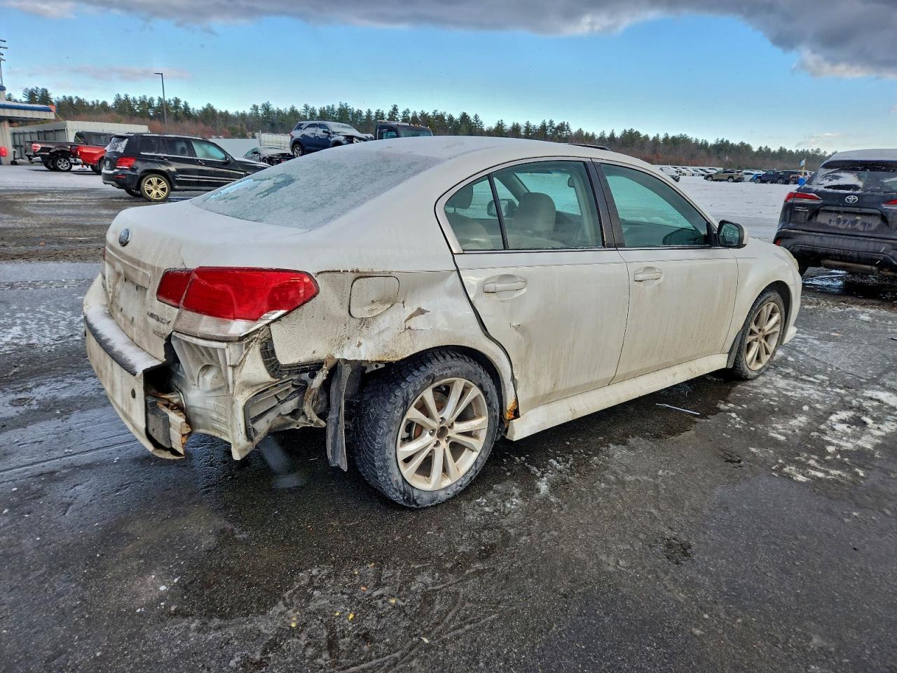 2013 SUBARU Legacy