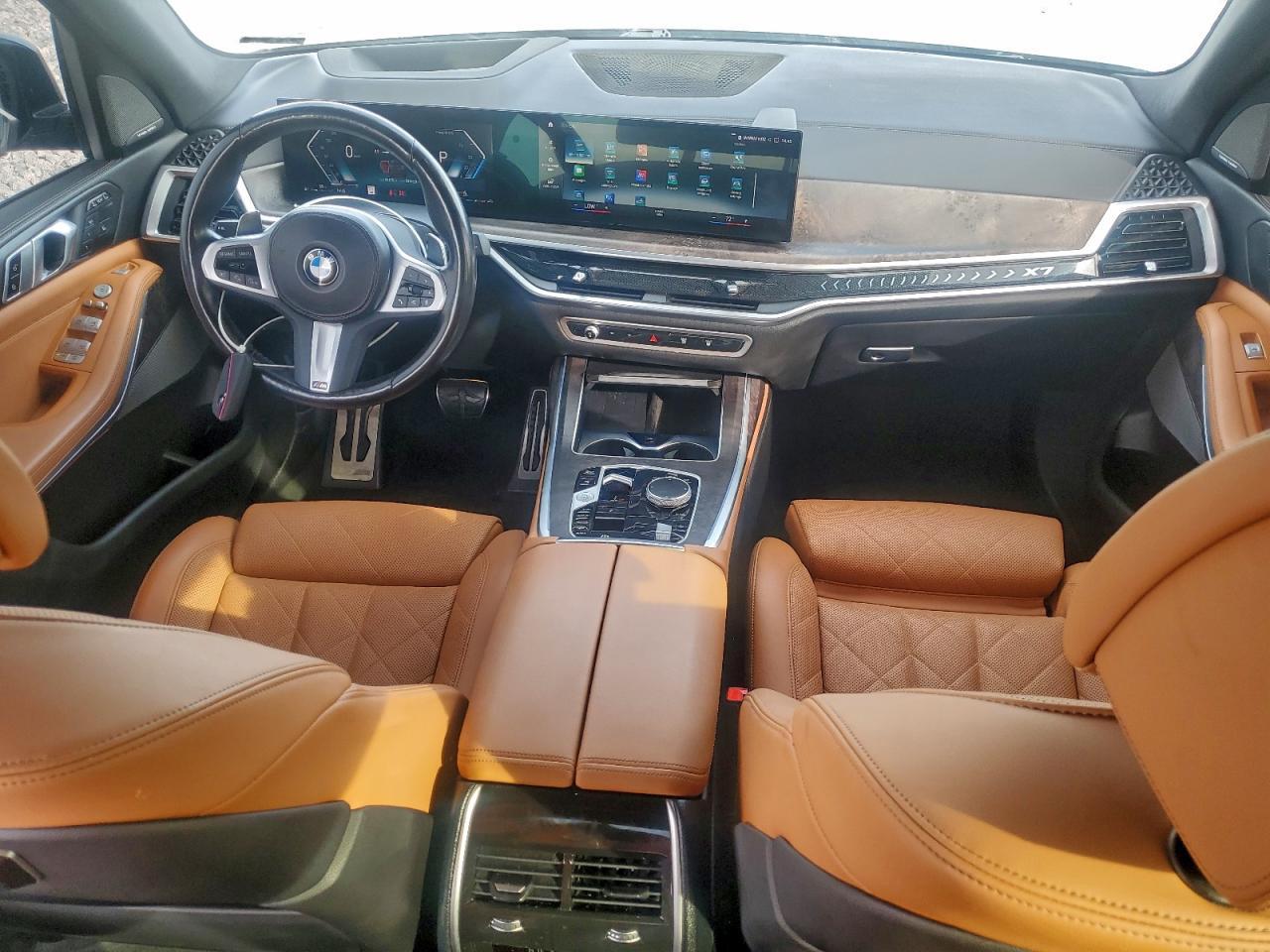 2023 BMW X7