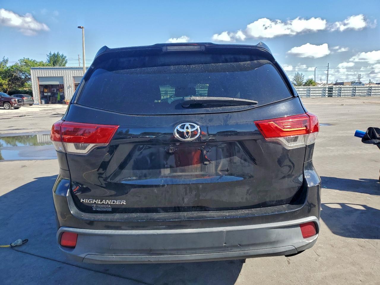 2019 TOYOTA HIGHLANDER