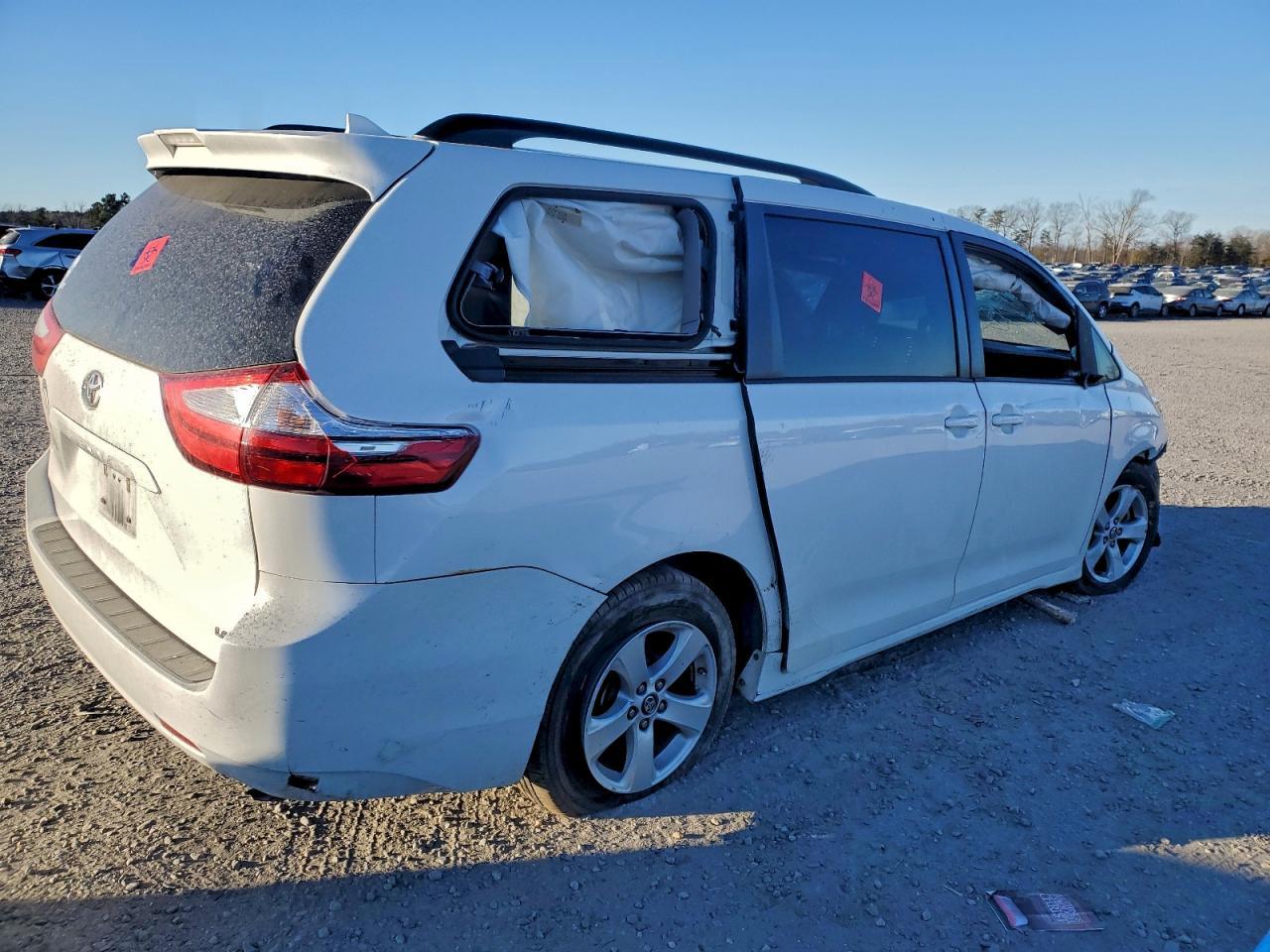 2018 TOYOTA SIENNA