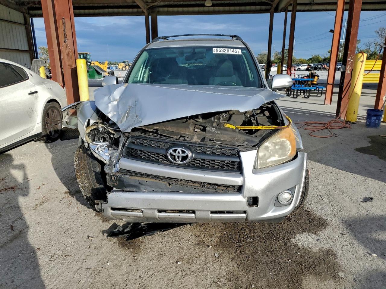 2011 TOYOTA RAV4