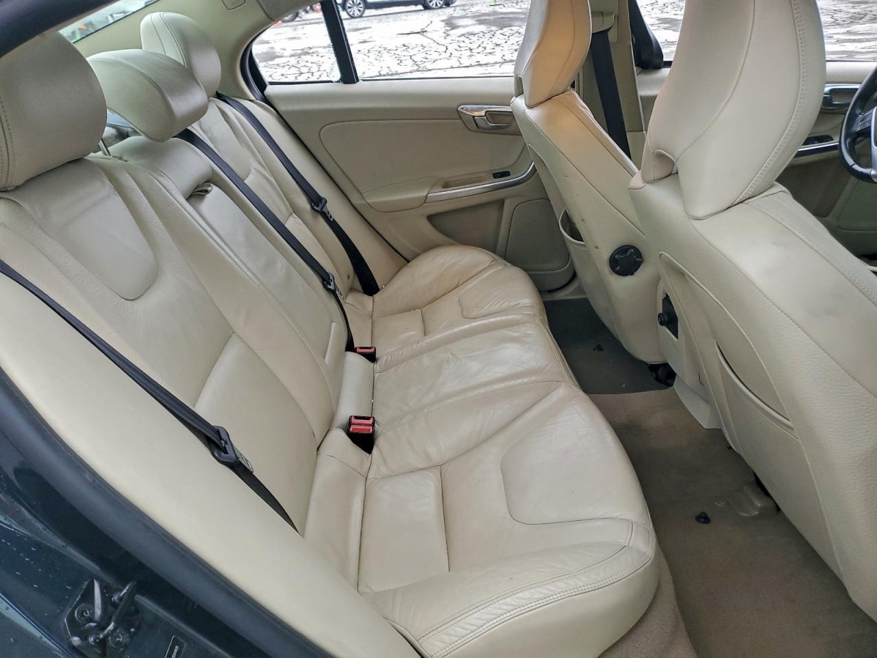 2013 VOLVO S60