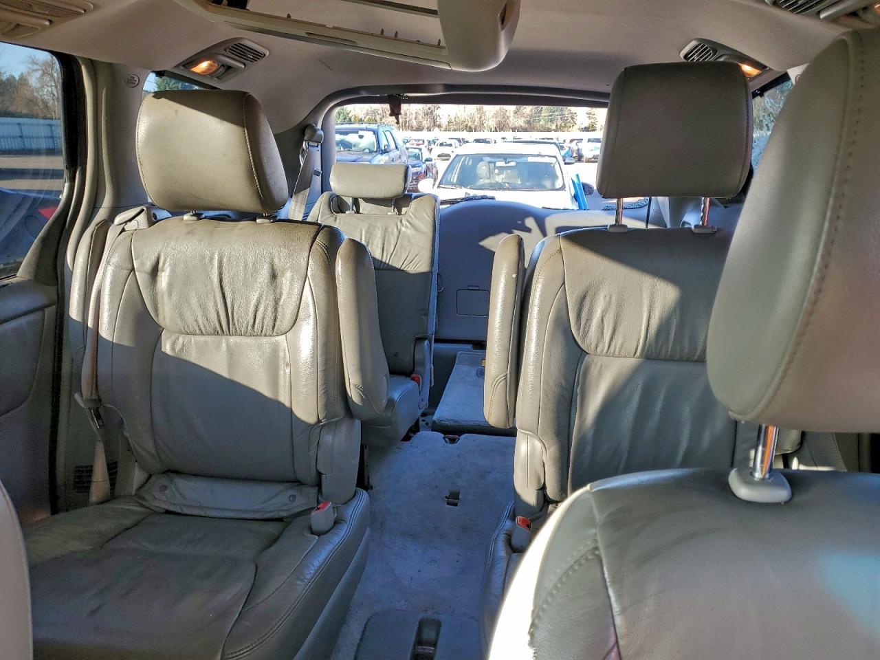 2010 TOYOTA SIENNA