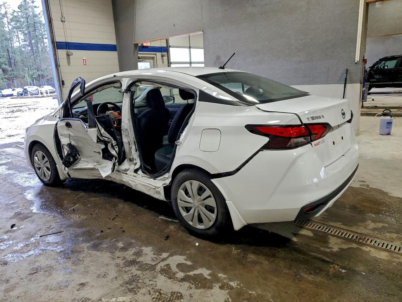 2022 NISSAN VERSA