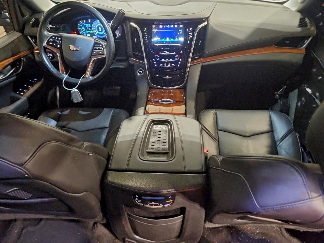 2016 CADILLAC Escalade ESV