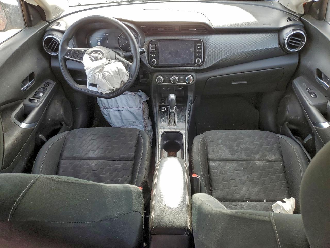 2023 NISSAN KICKS