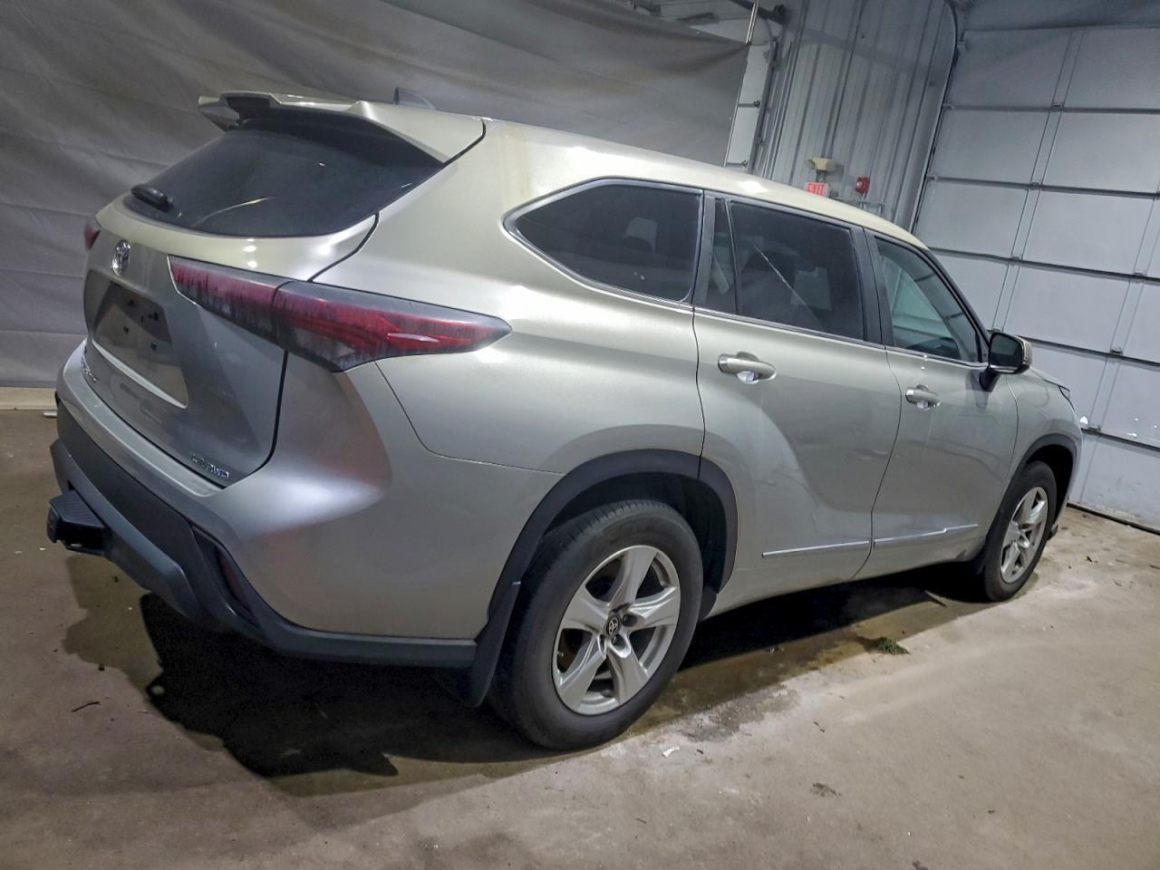 2022 TOYOTA HIGHLANDER