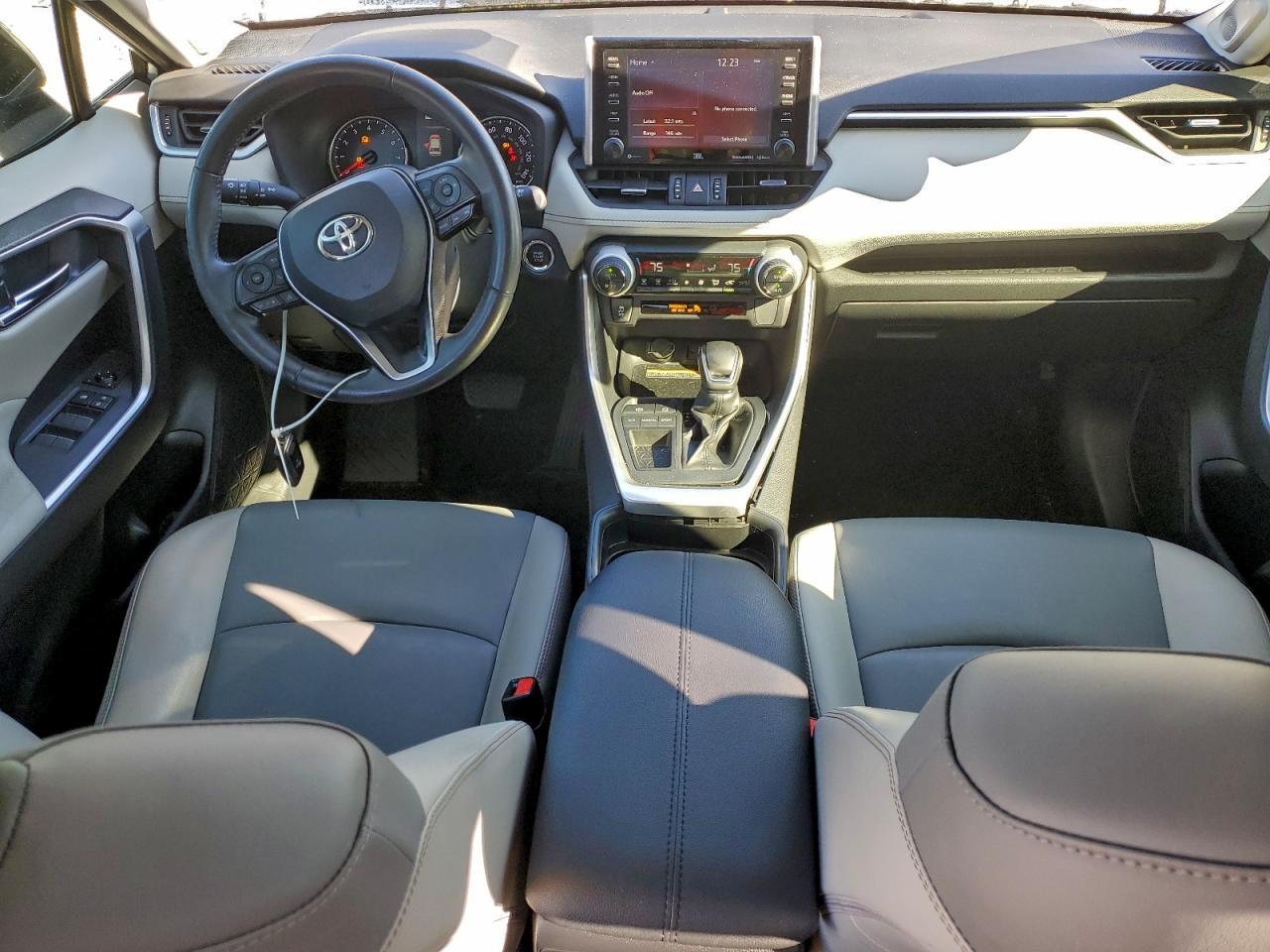 2019 TOYOTA RAV4