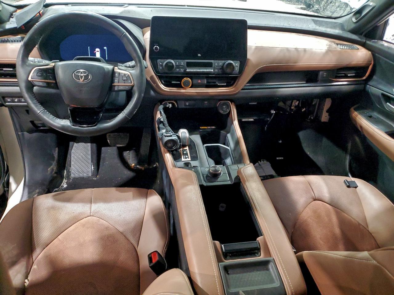 2024 TOYOTA HIGHLANDER