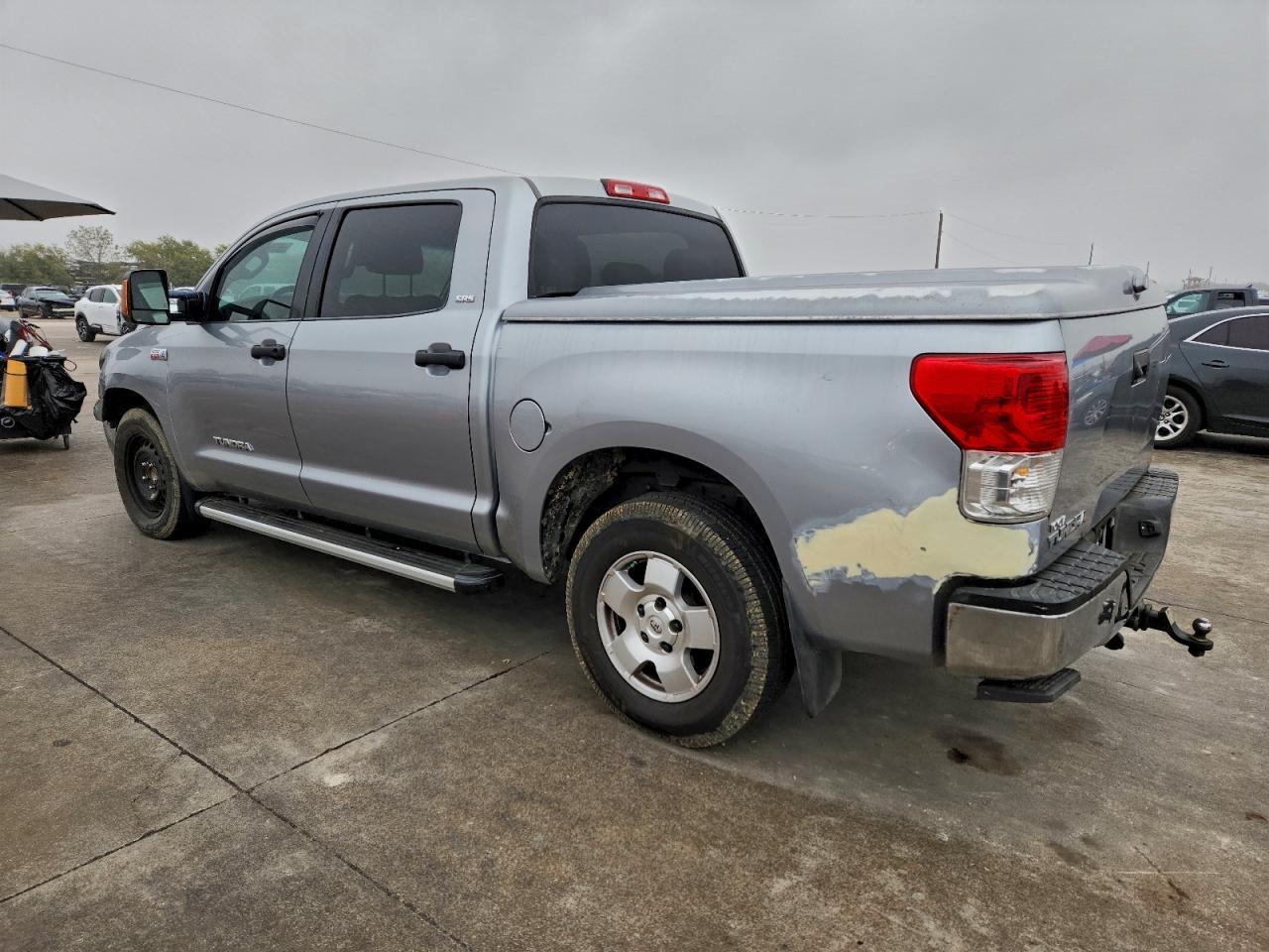 2011 TOYOTA TUNDRA