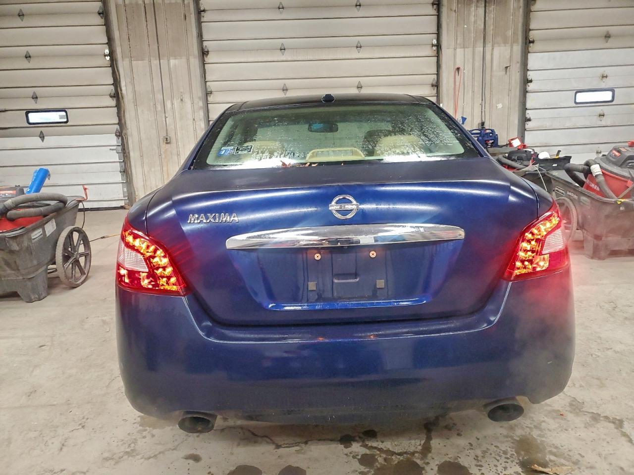 2009 NISSAN Maxima