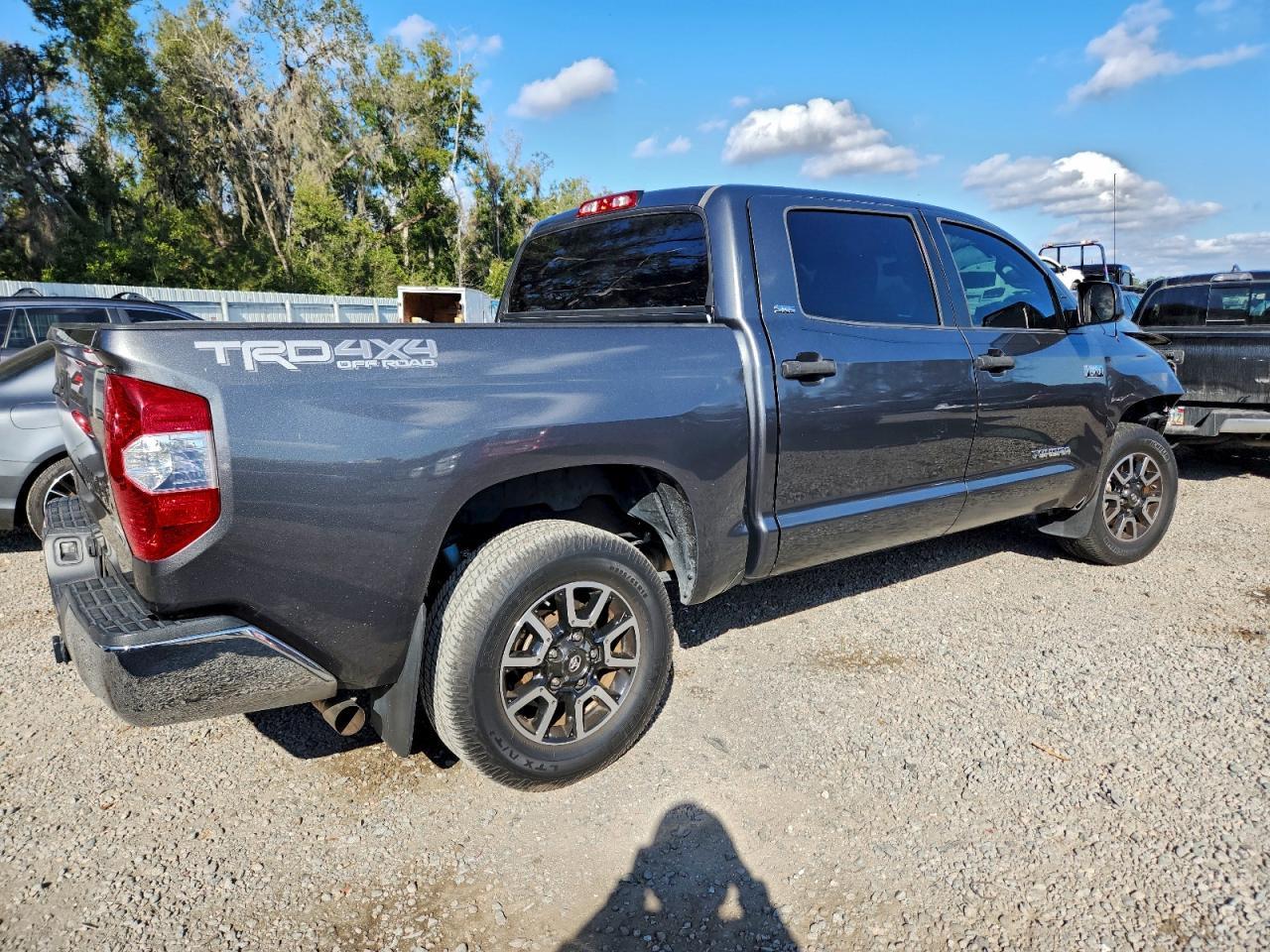 2018 TOYOTA TUNDRA