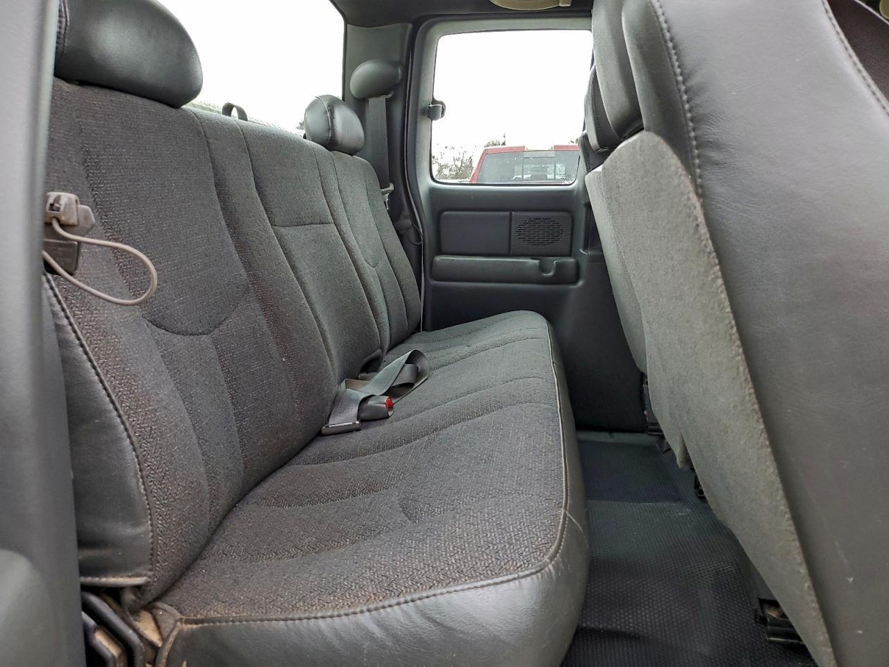2004 CHEVROLET Silverado