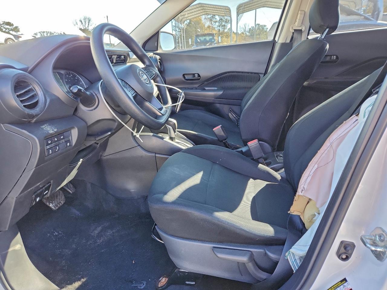 2024 NISSAN KICKS